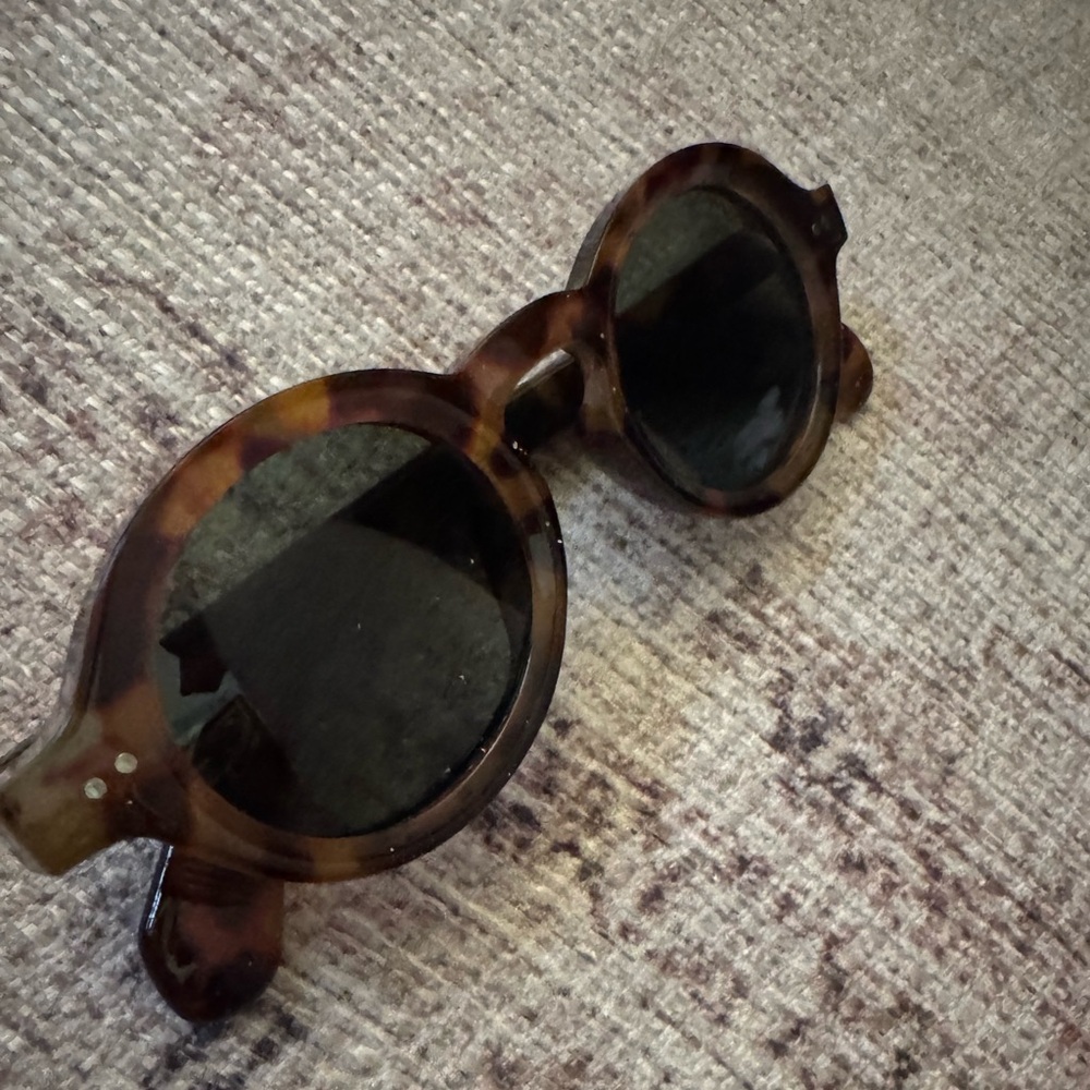 Women’s Round Tortoiseshell Sunglasses - Brown